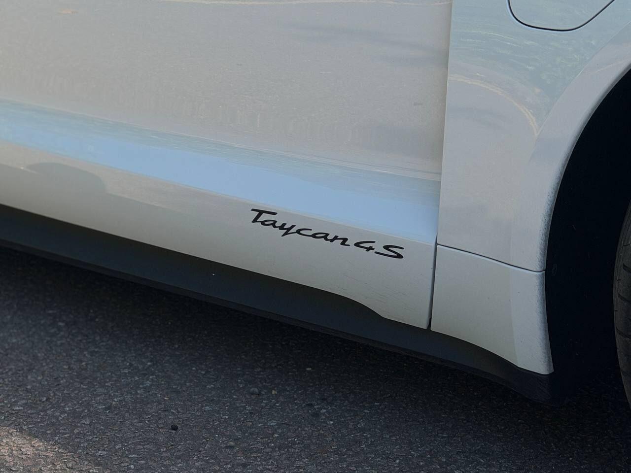 Porsche Taycan view 76