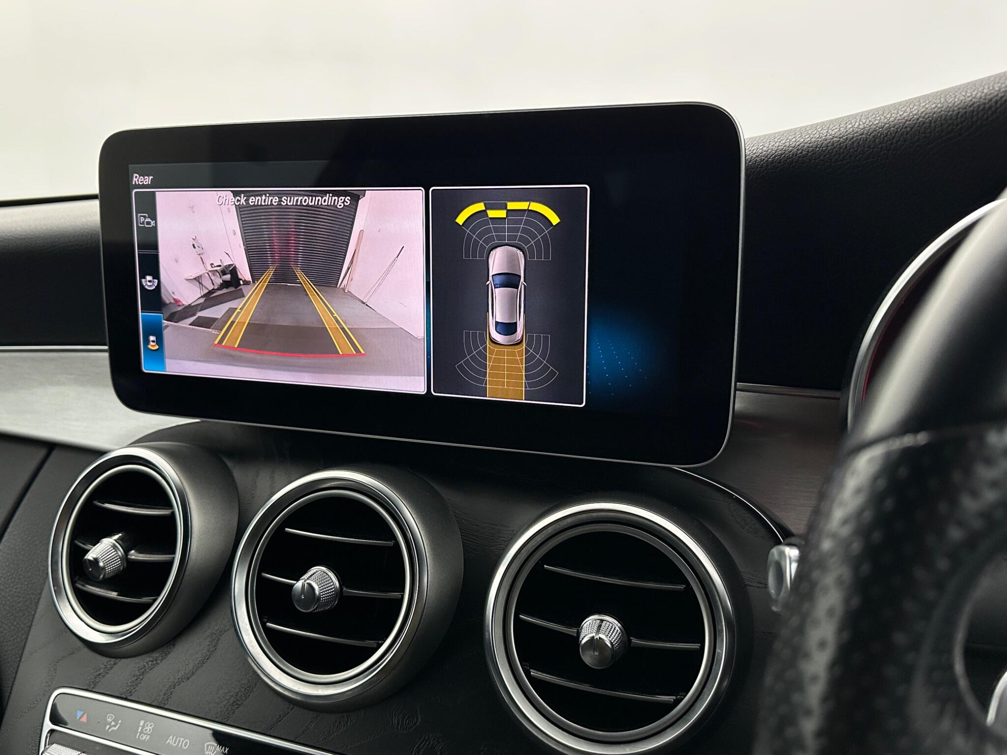 Mercedes-Benz C-Class view 25