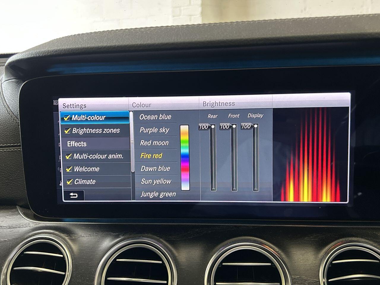 Mercedes-Benz E Class view 43