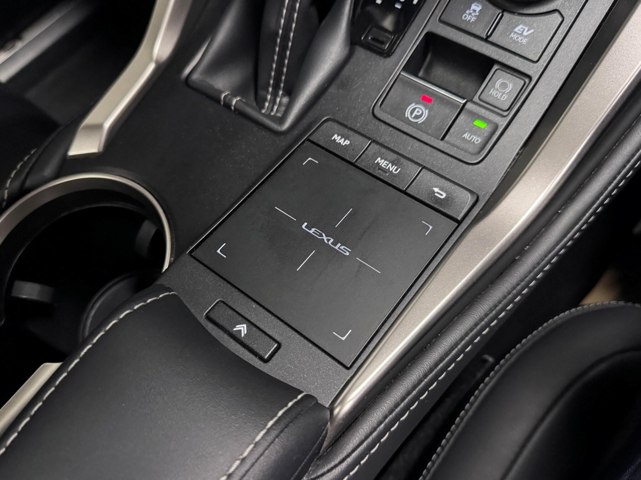 Lexus NX view 42