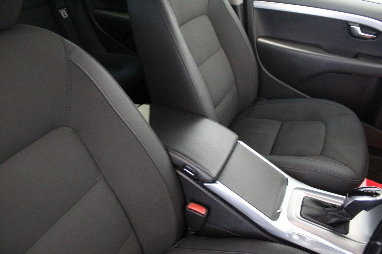 Volvo V70 view 44