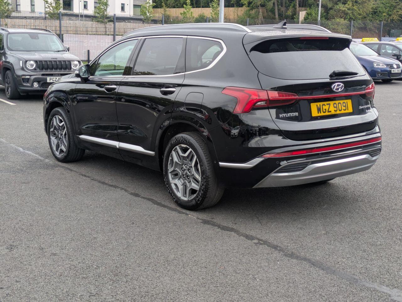 Hyundai Santa Fe view 4