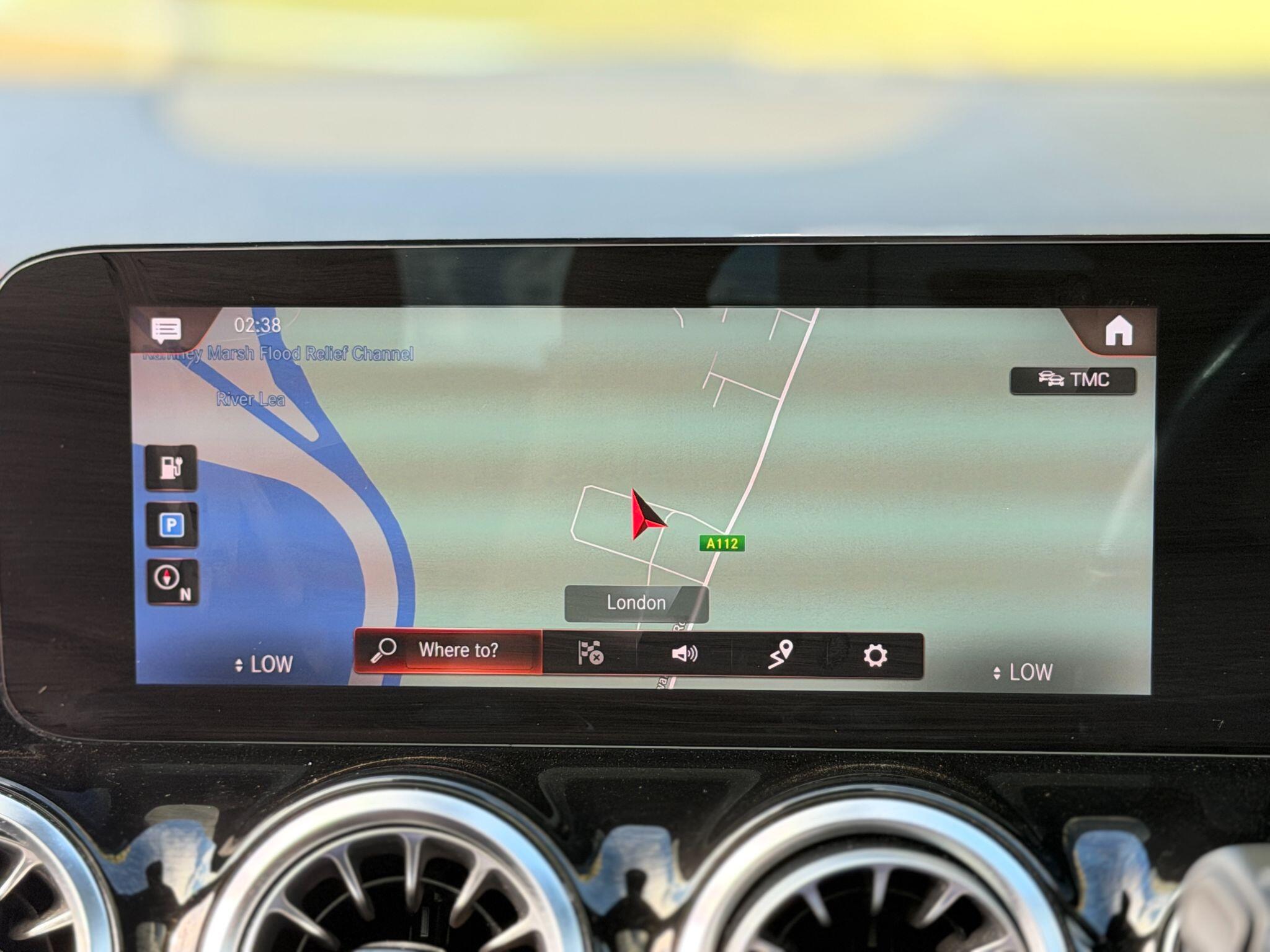 Mercedes-Benz EQA view 50