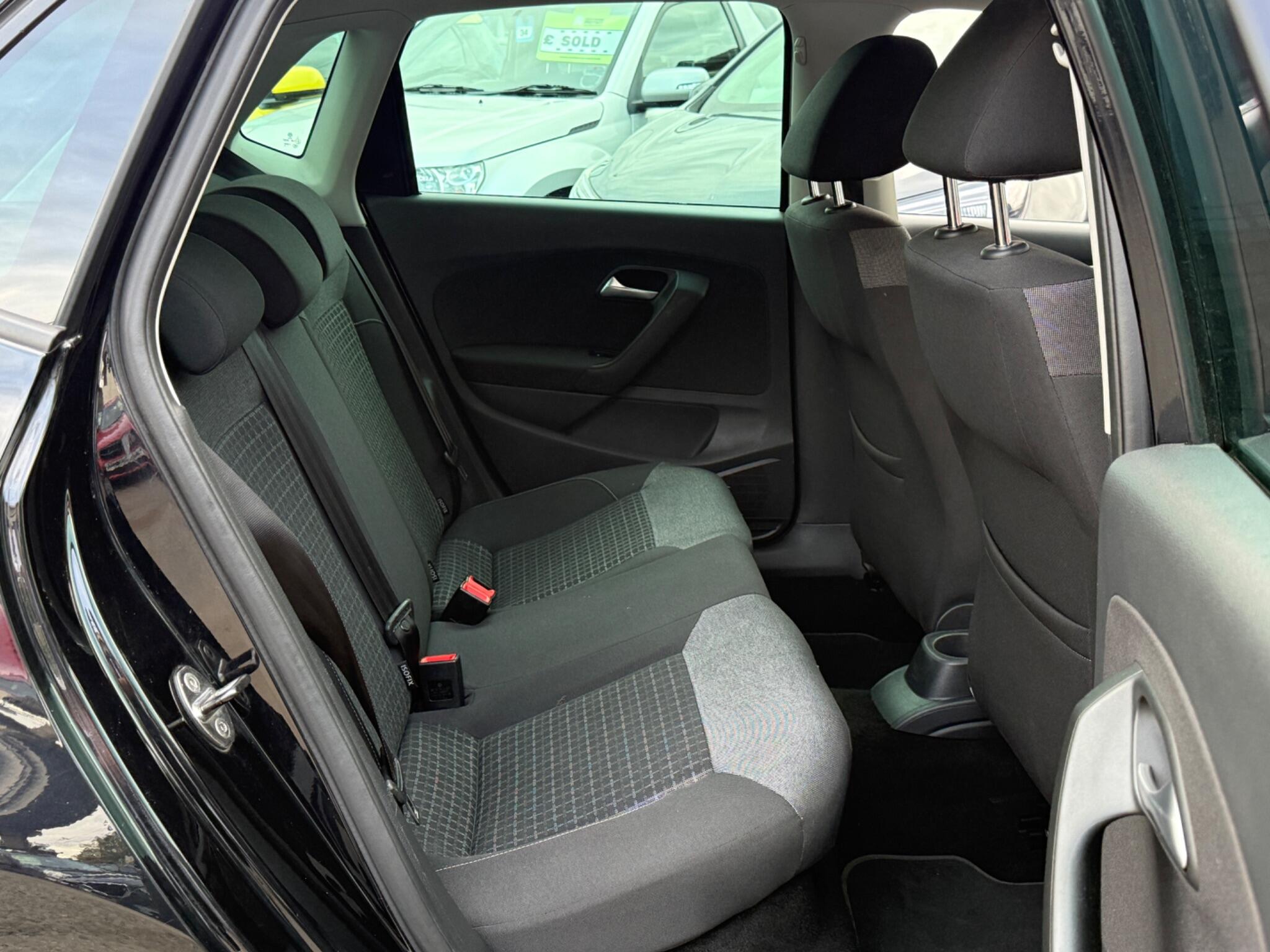 Volkswagen Polo - Image 35