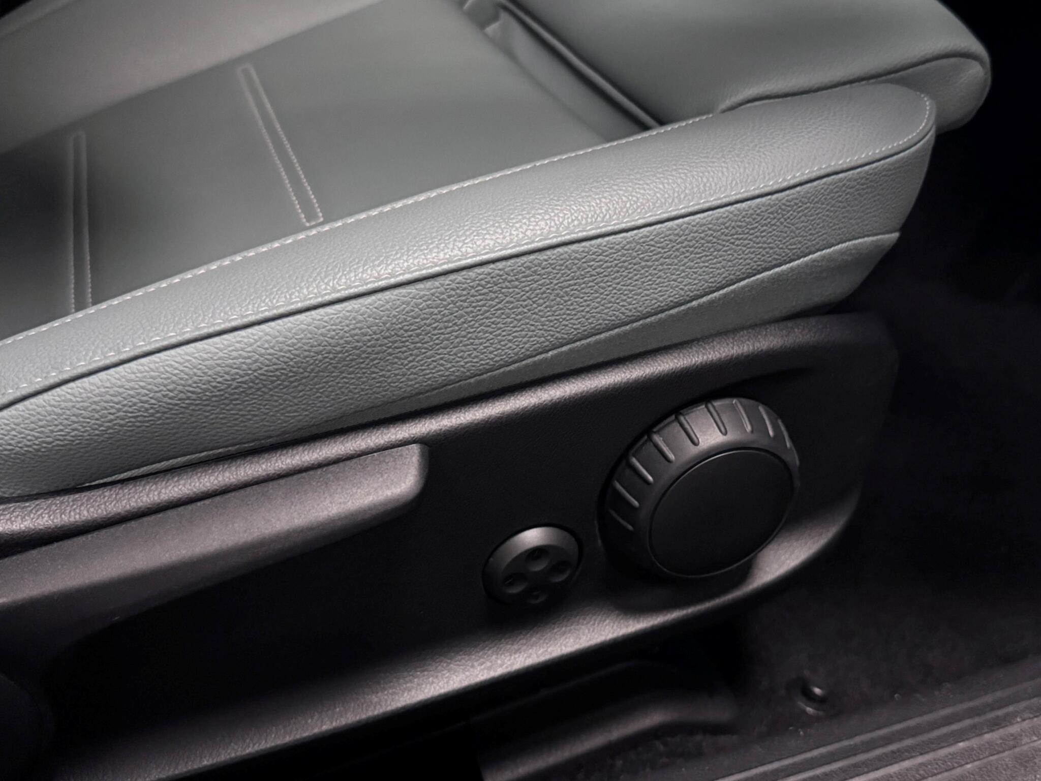 Mercedes-Benz Cla view 19