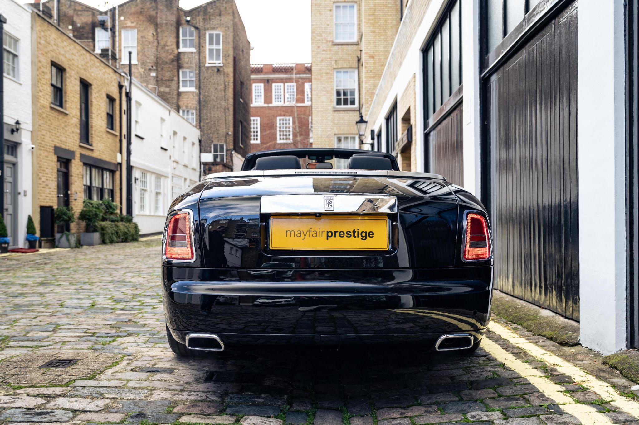 Rolls-Royce Phantom view 14