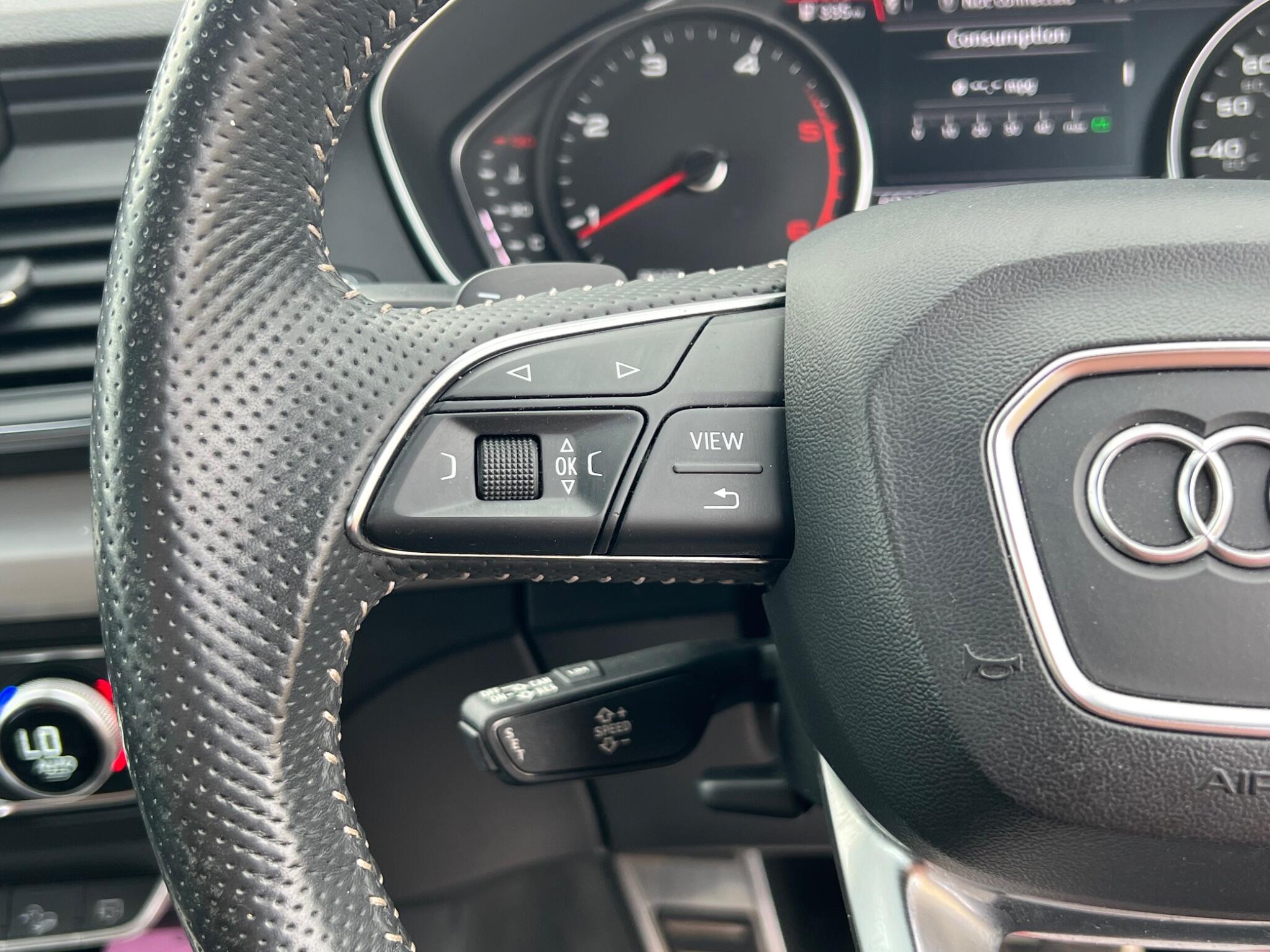 Audi Q5 view 26