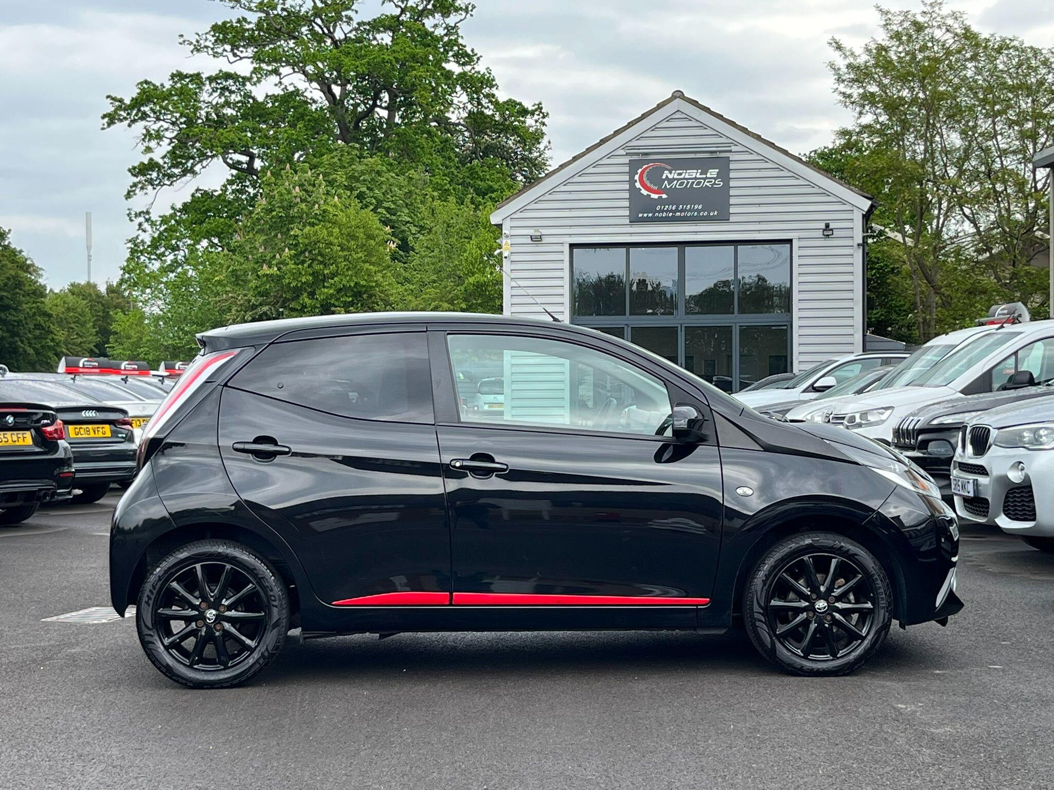 Toyota Aygo view 8