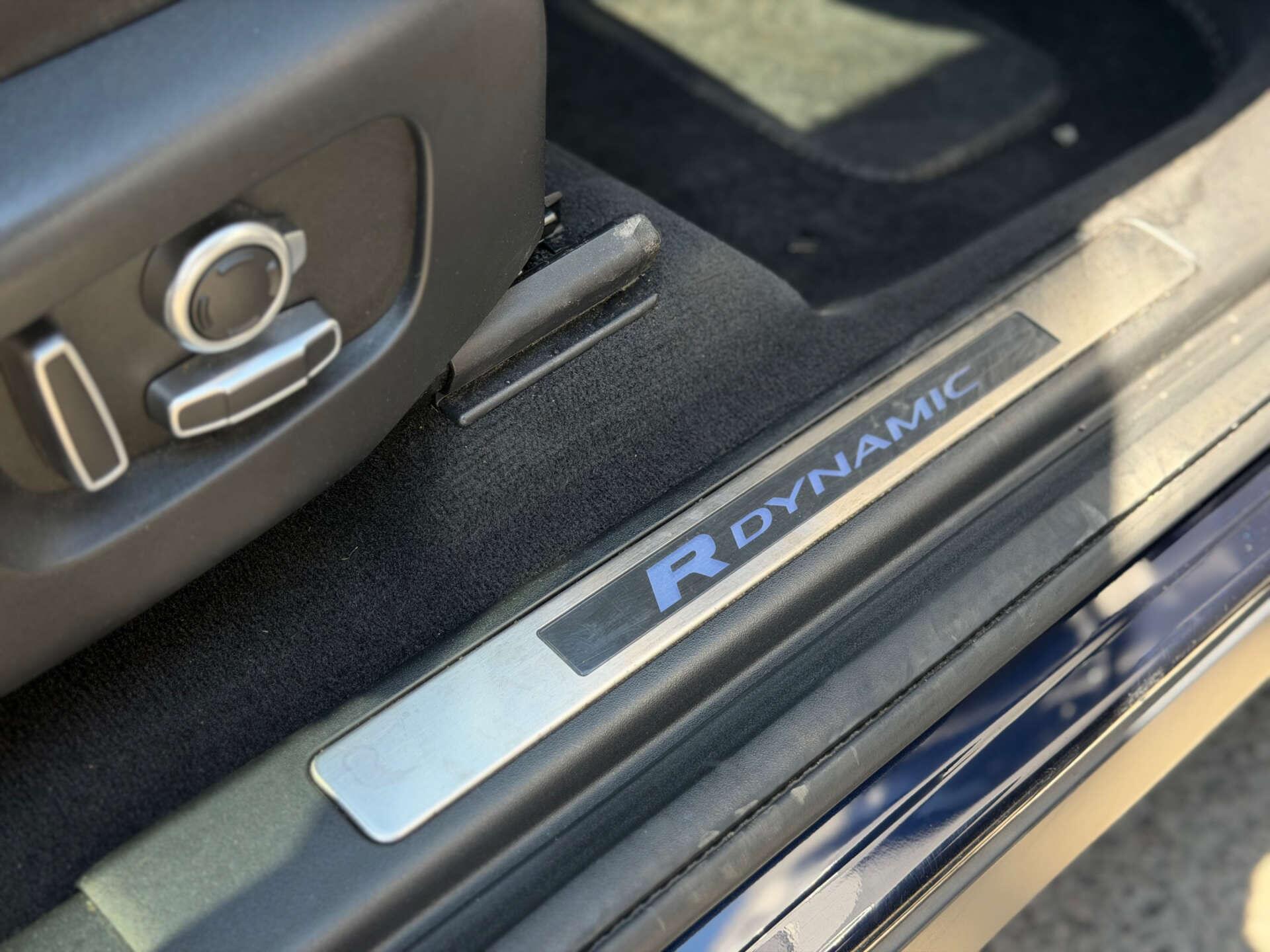 Land Rover Discovery Sport view 48