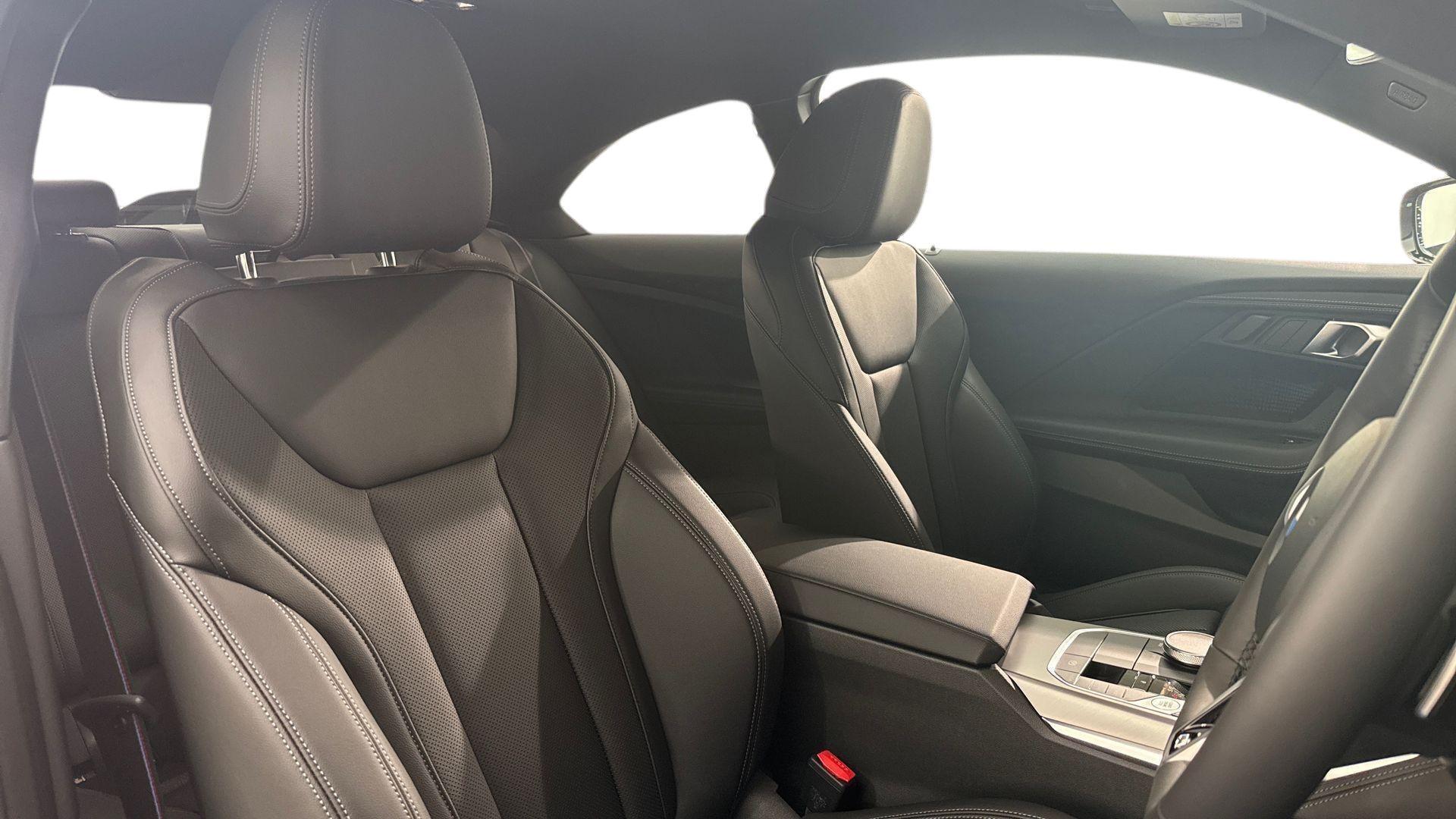 BMW 2 Series view 11