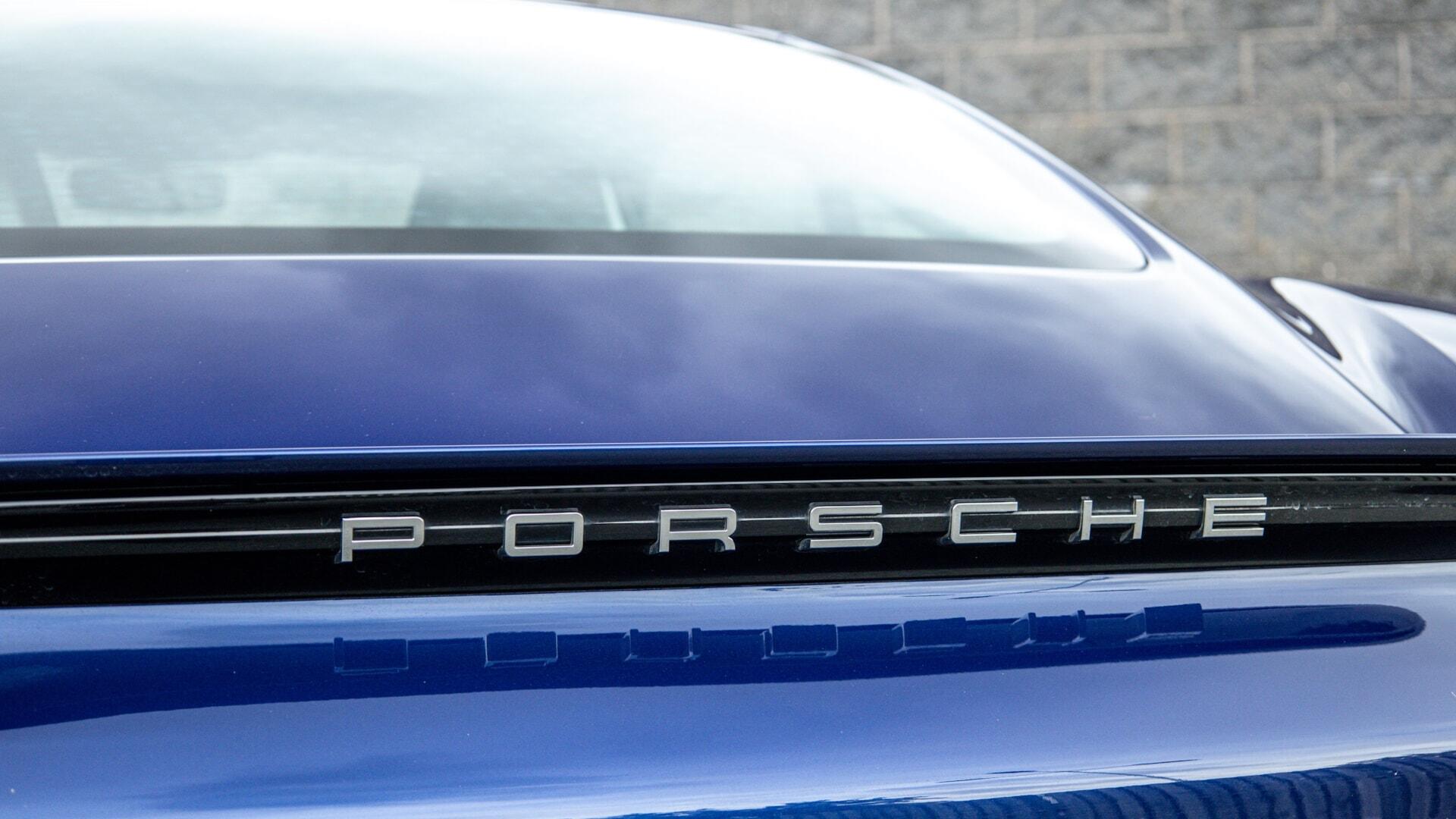 Porsche Cayman view 32