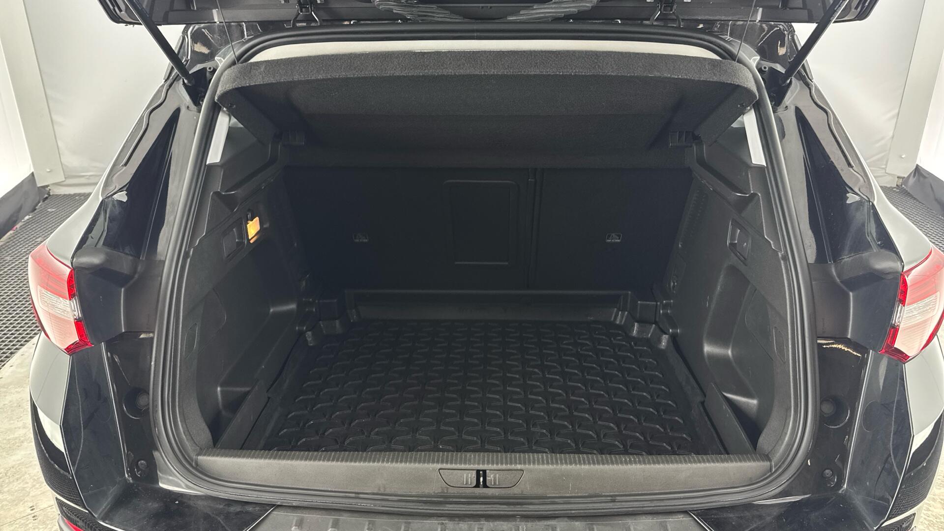 Vauxhall Grandland X view 15