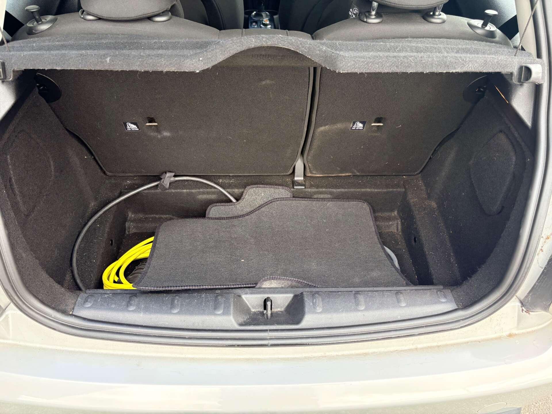 Mini Electric Hatch view 23