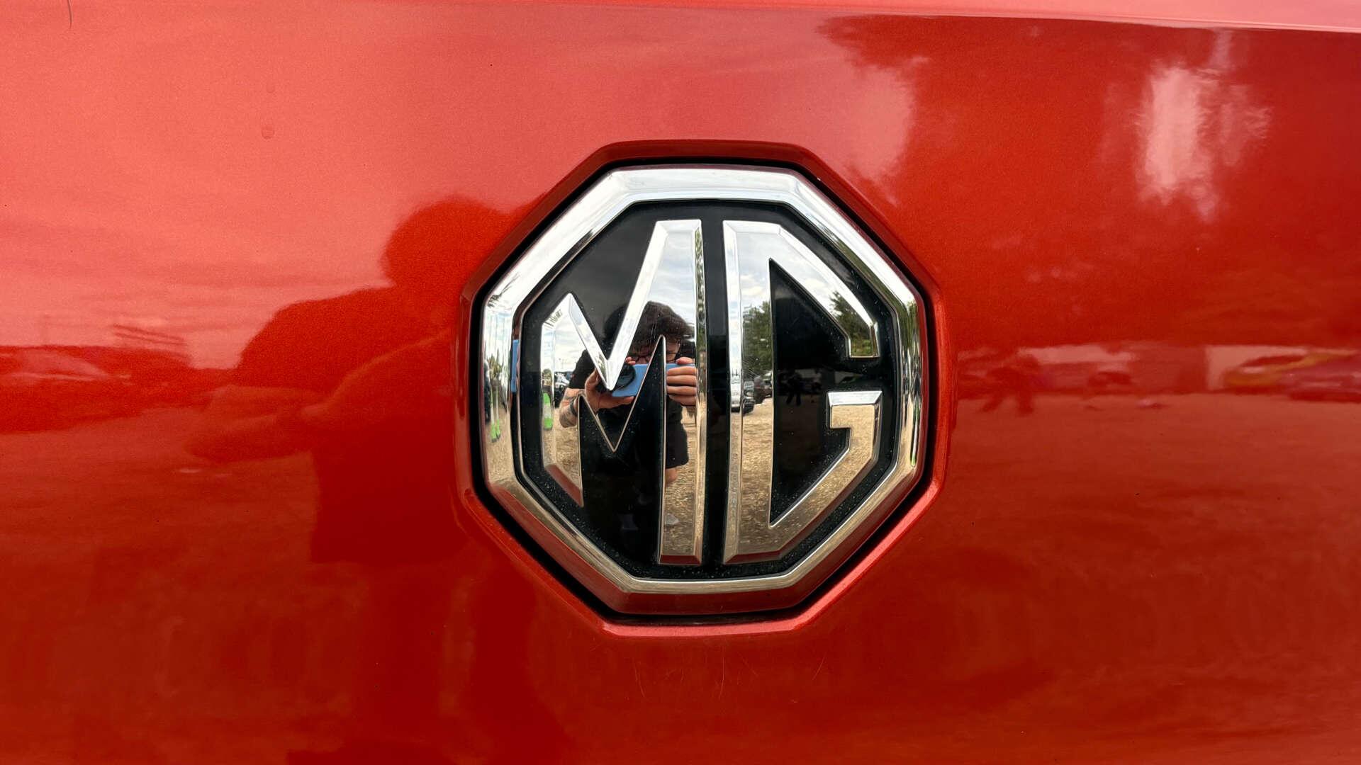 MG ZS view 48