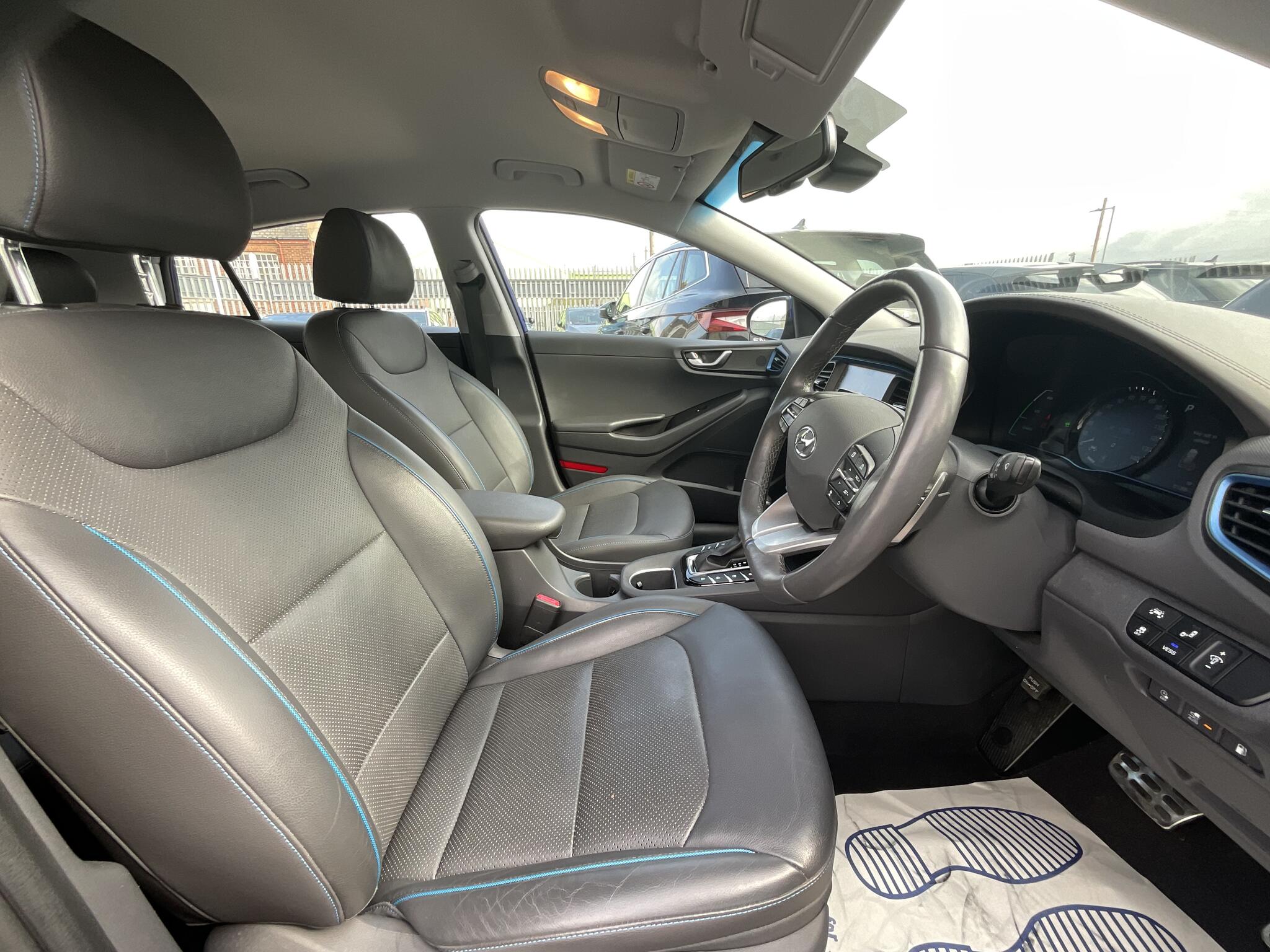 Hyundai Ioniq view 9
