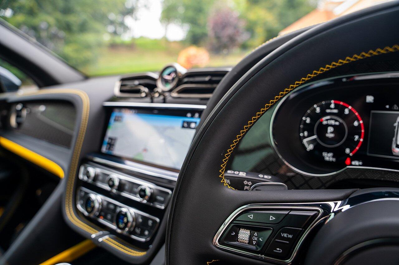 Bentley Bentayga view 69