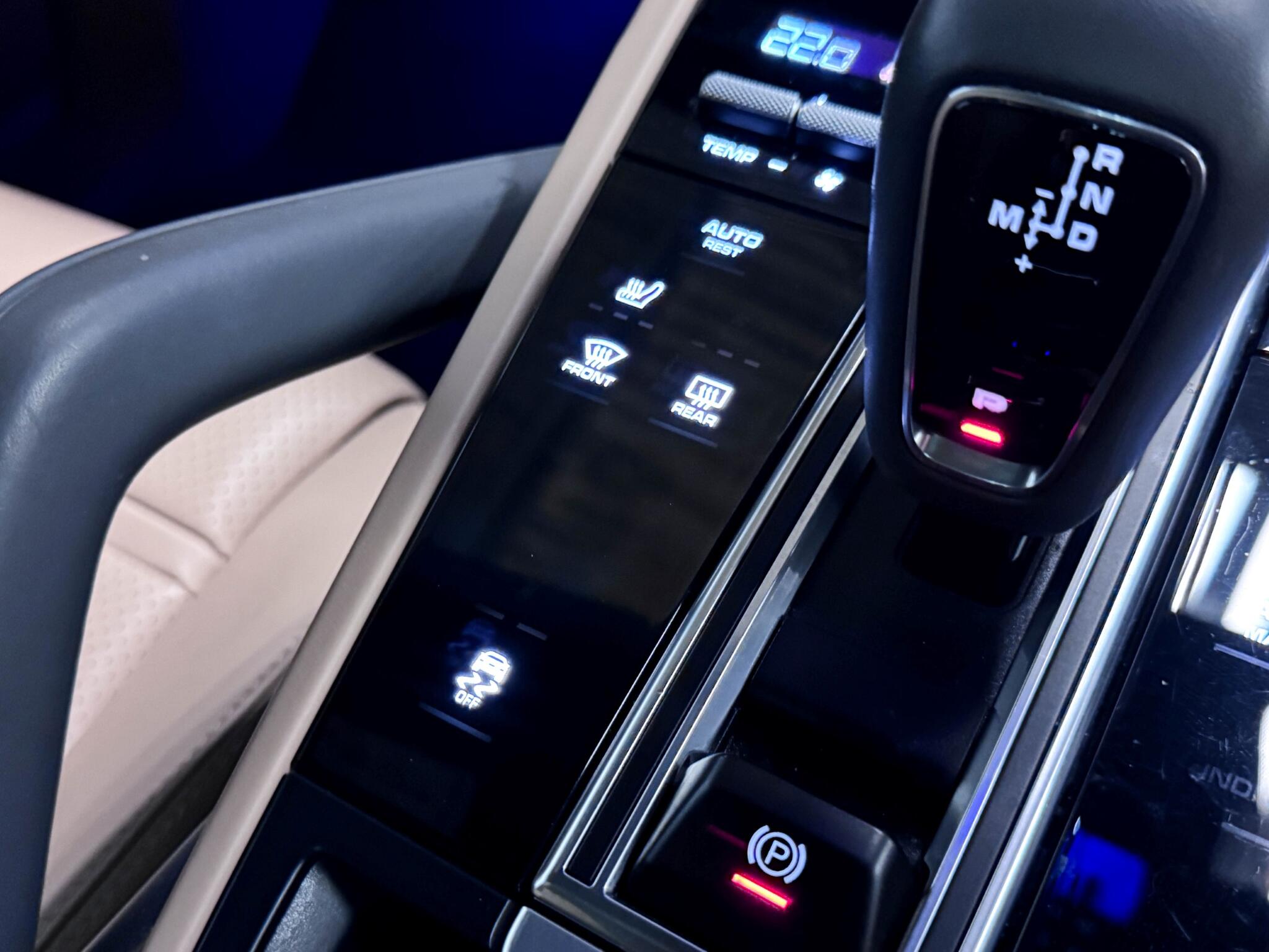 Porsche Cayenne view 50