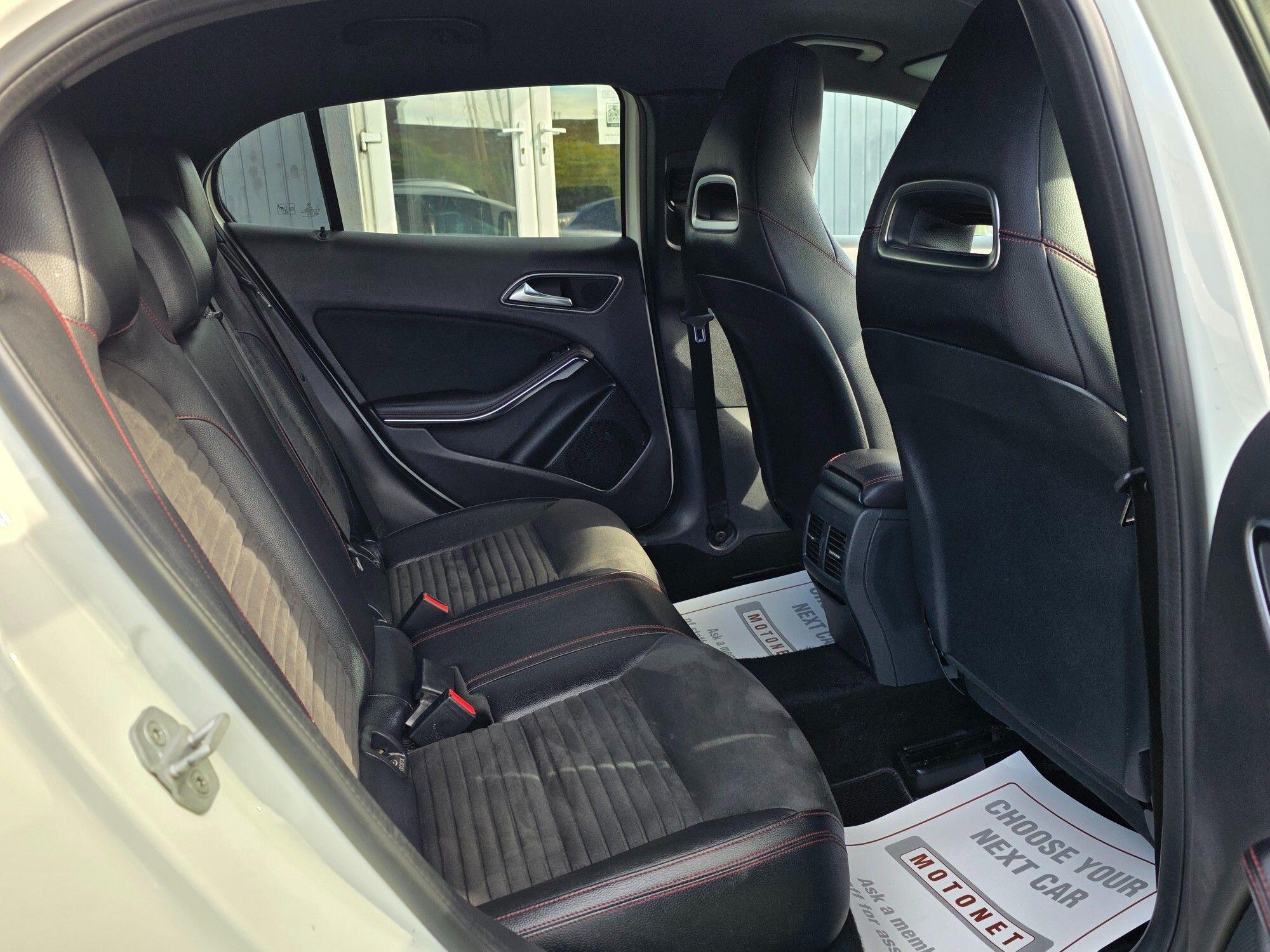 Mercedes-Benz Gla view 16