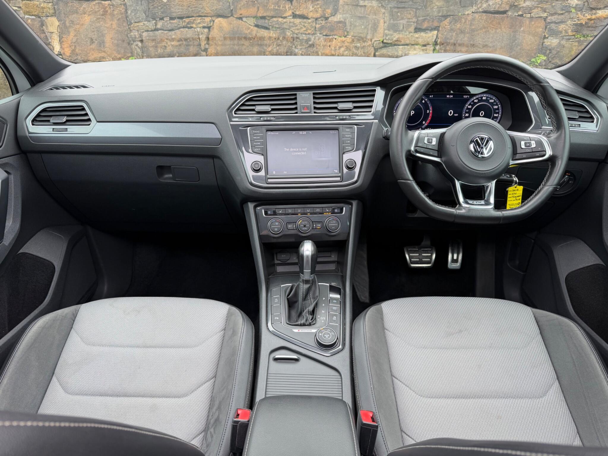 Volkswagen Tiguan view 12