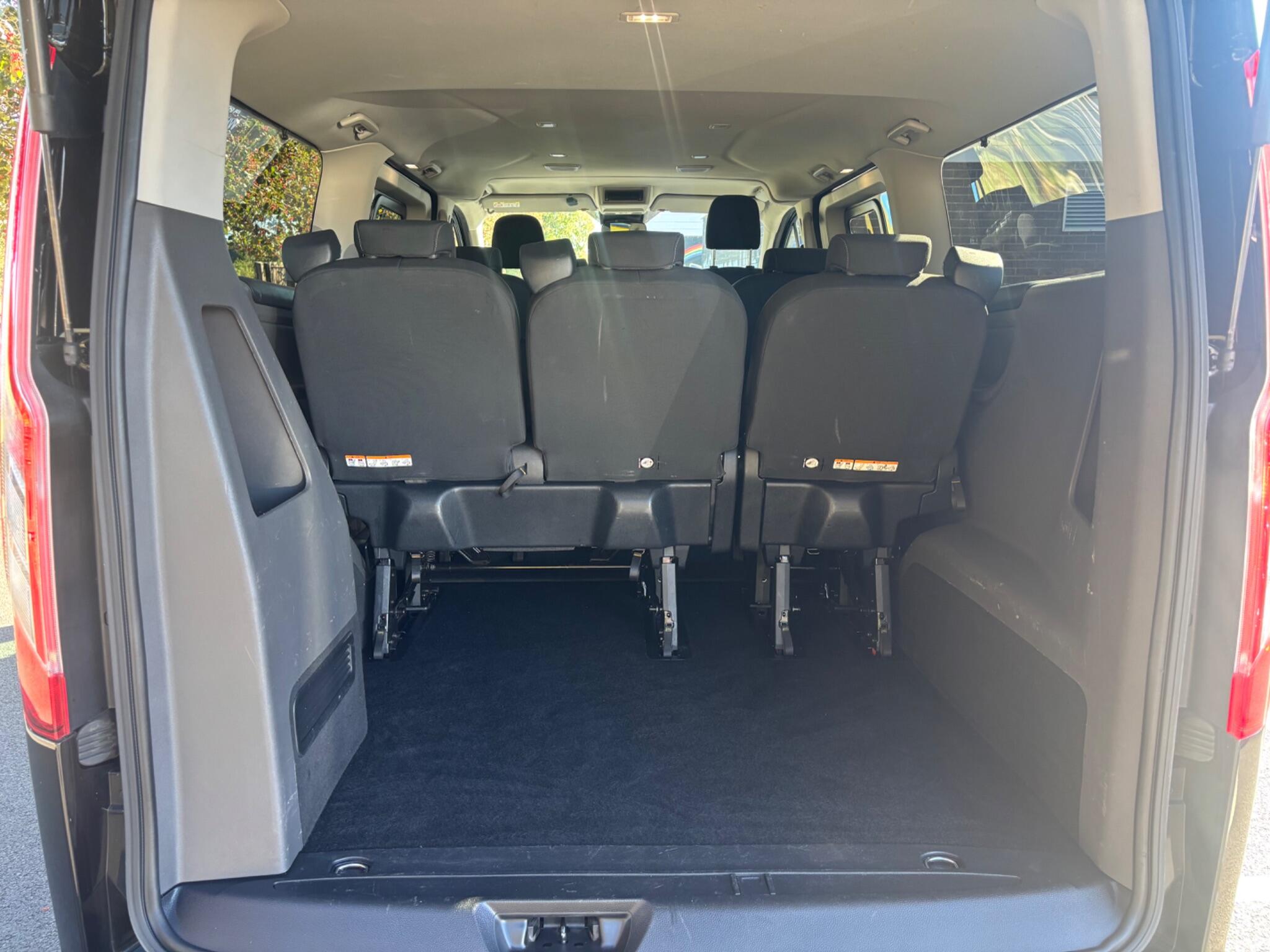 Ford Tourneo Custom view 11