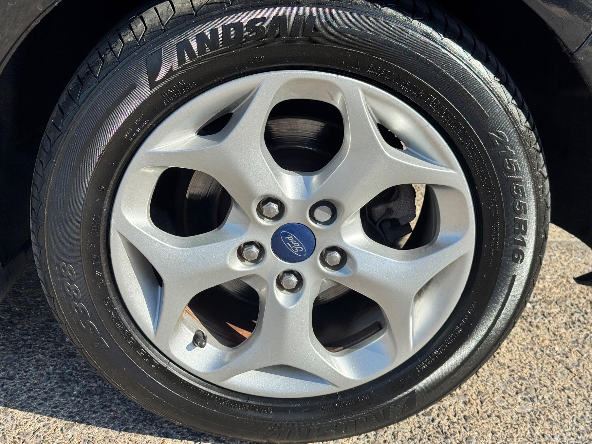 Ford C-Max view 35