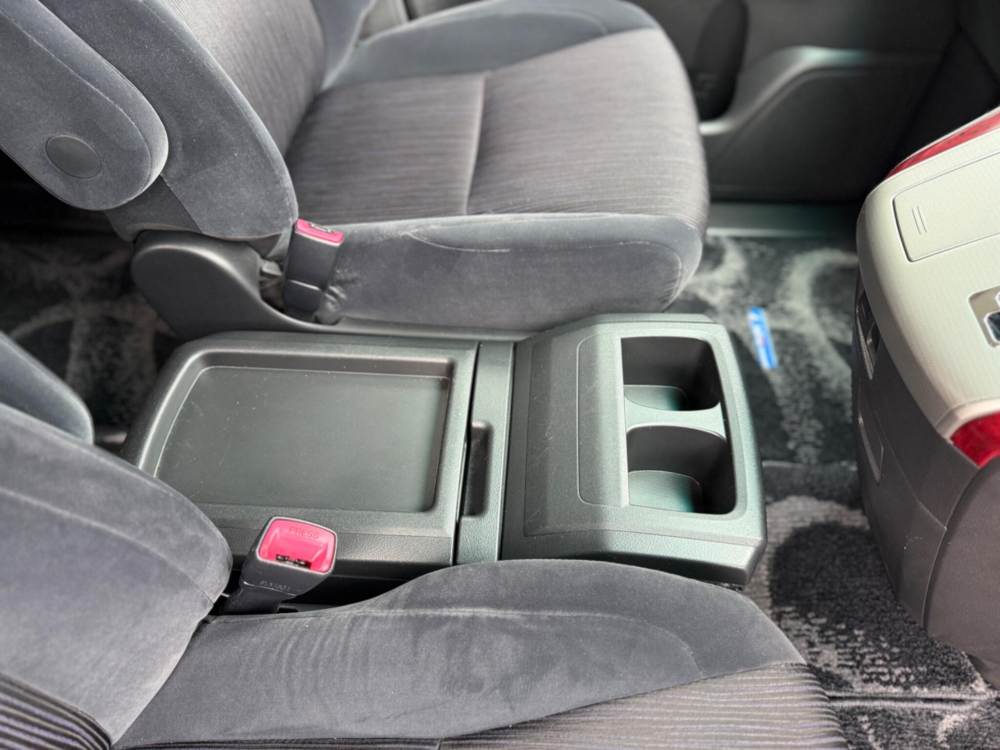Toyota Vellfire view 82