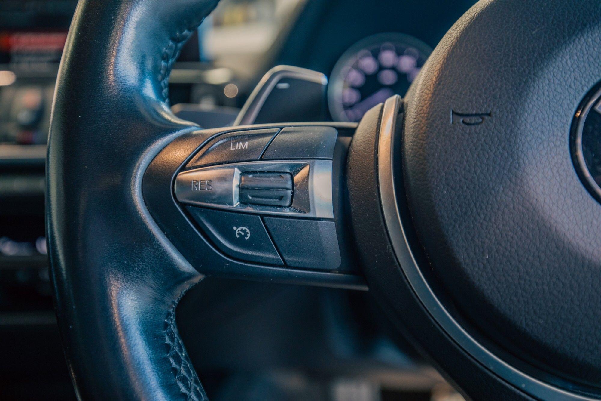 BMW 1 Series view 9