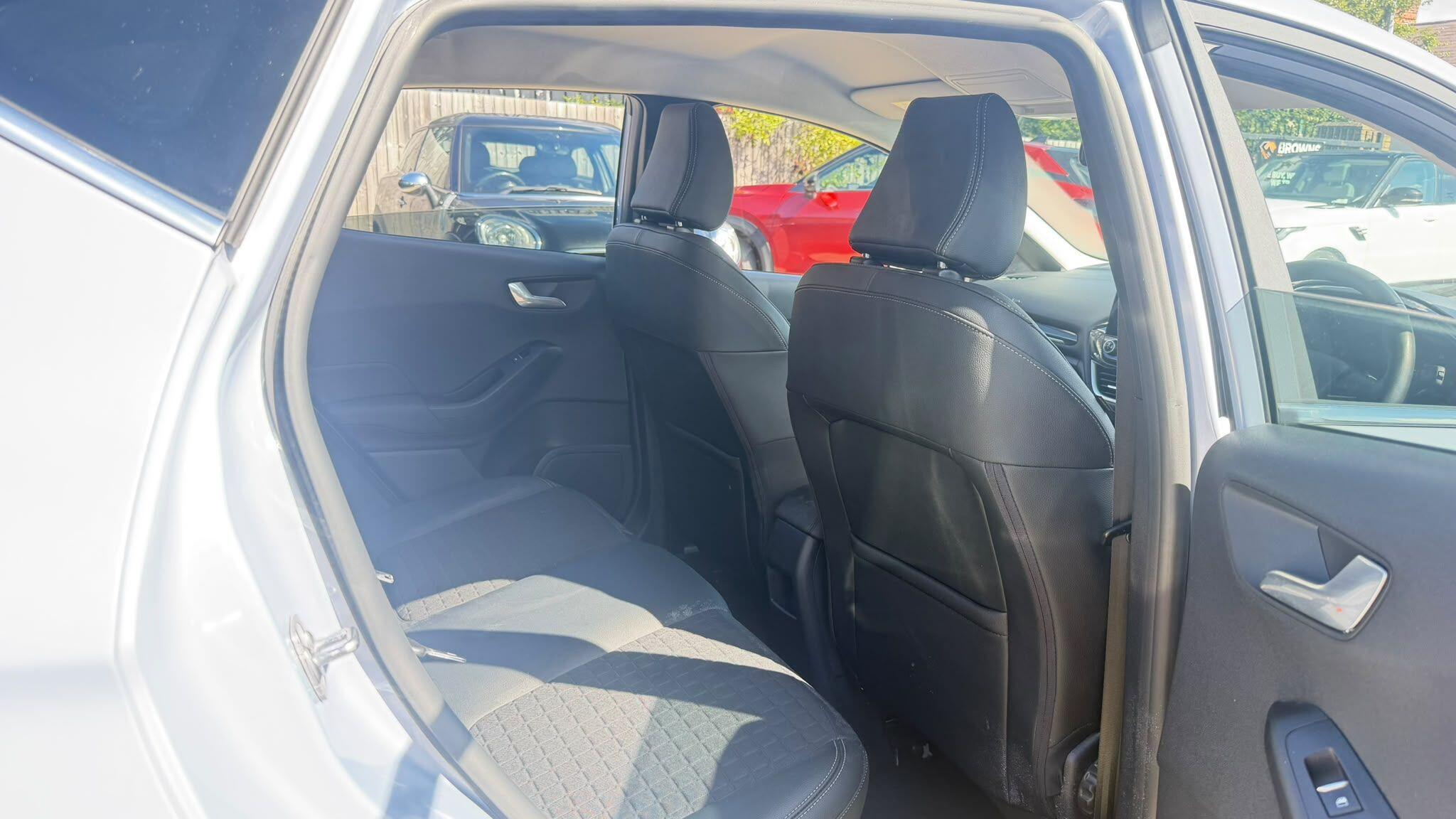 Ford Fiesta view 16