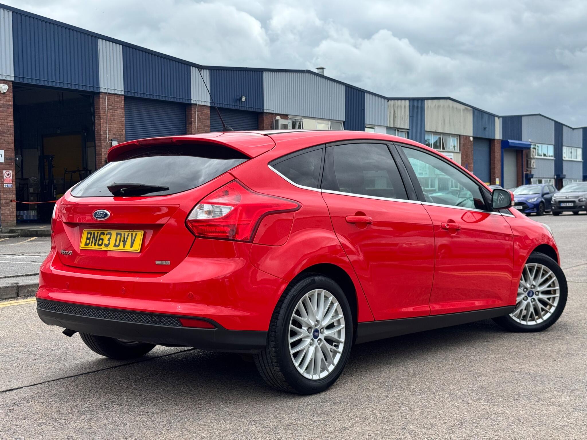 Ford Focus view 19