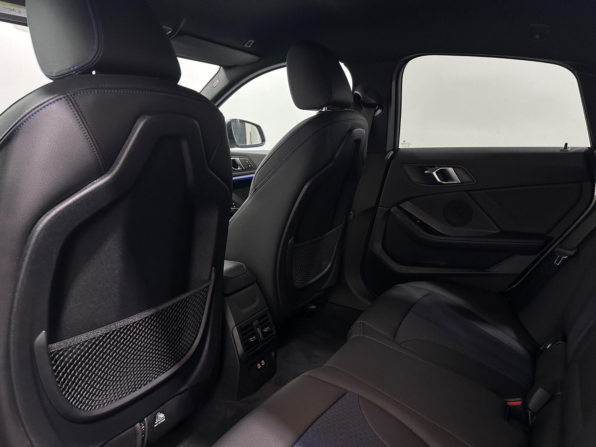 BMW 2 Series view 37