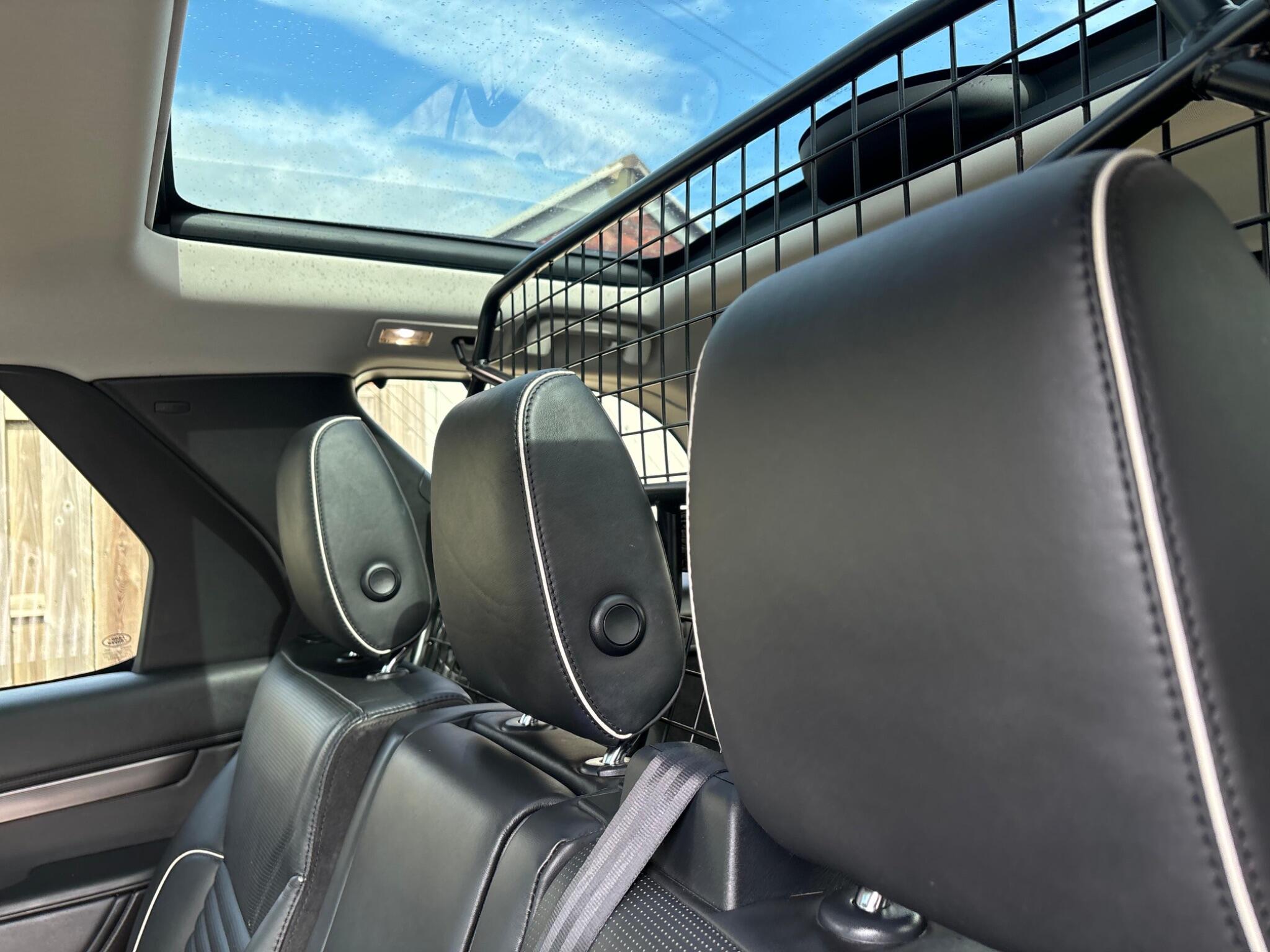 Land Rover Discovery 3 view 24