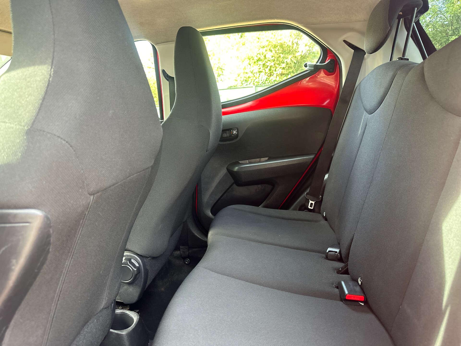 Toyota Aygo view 15
