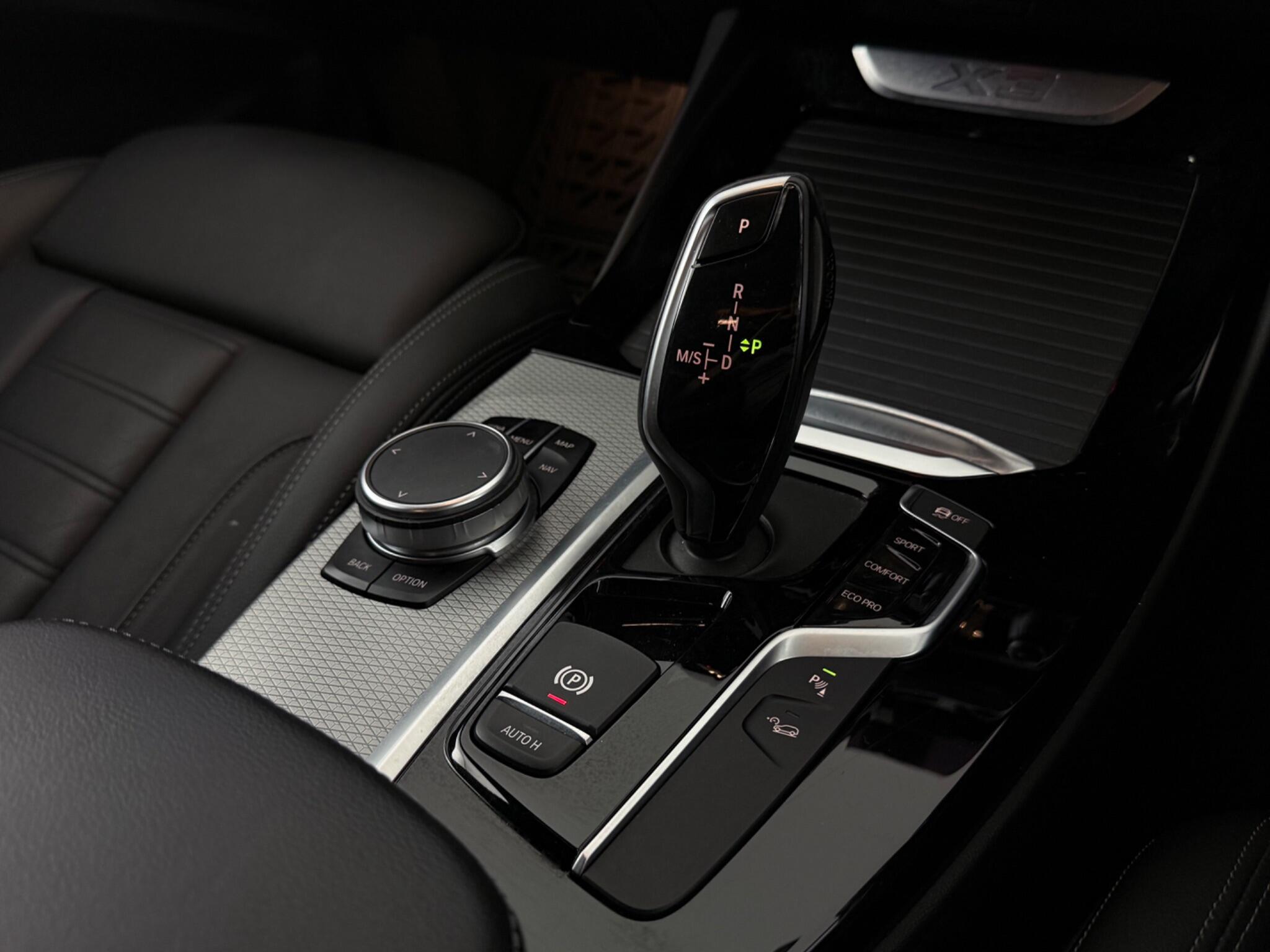 BMW X3 view 21