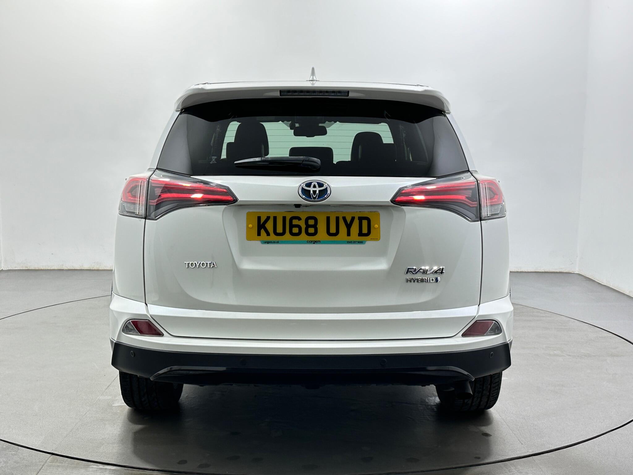 Toyota Rav4 view 7