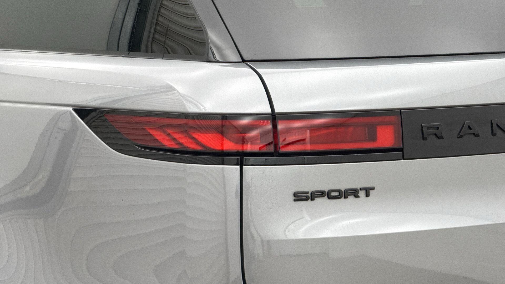 Land Rover Range Rover Sport view 19