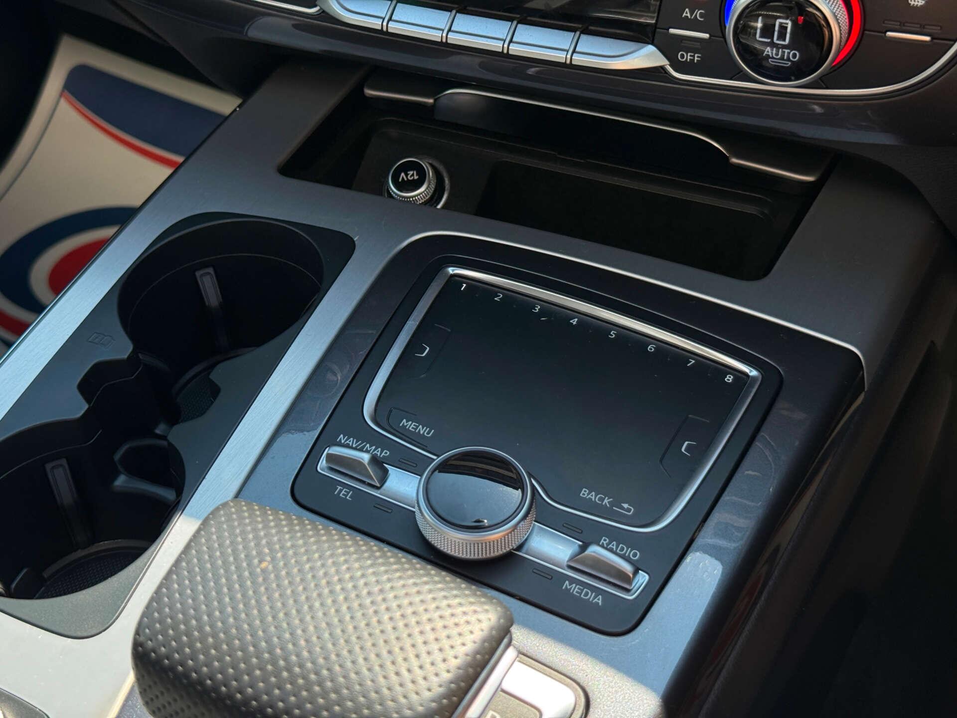 Audi Q7 view 63