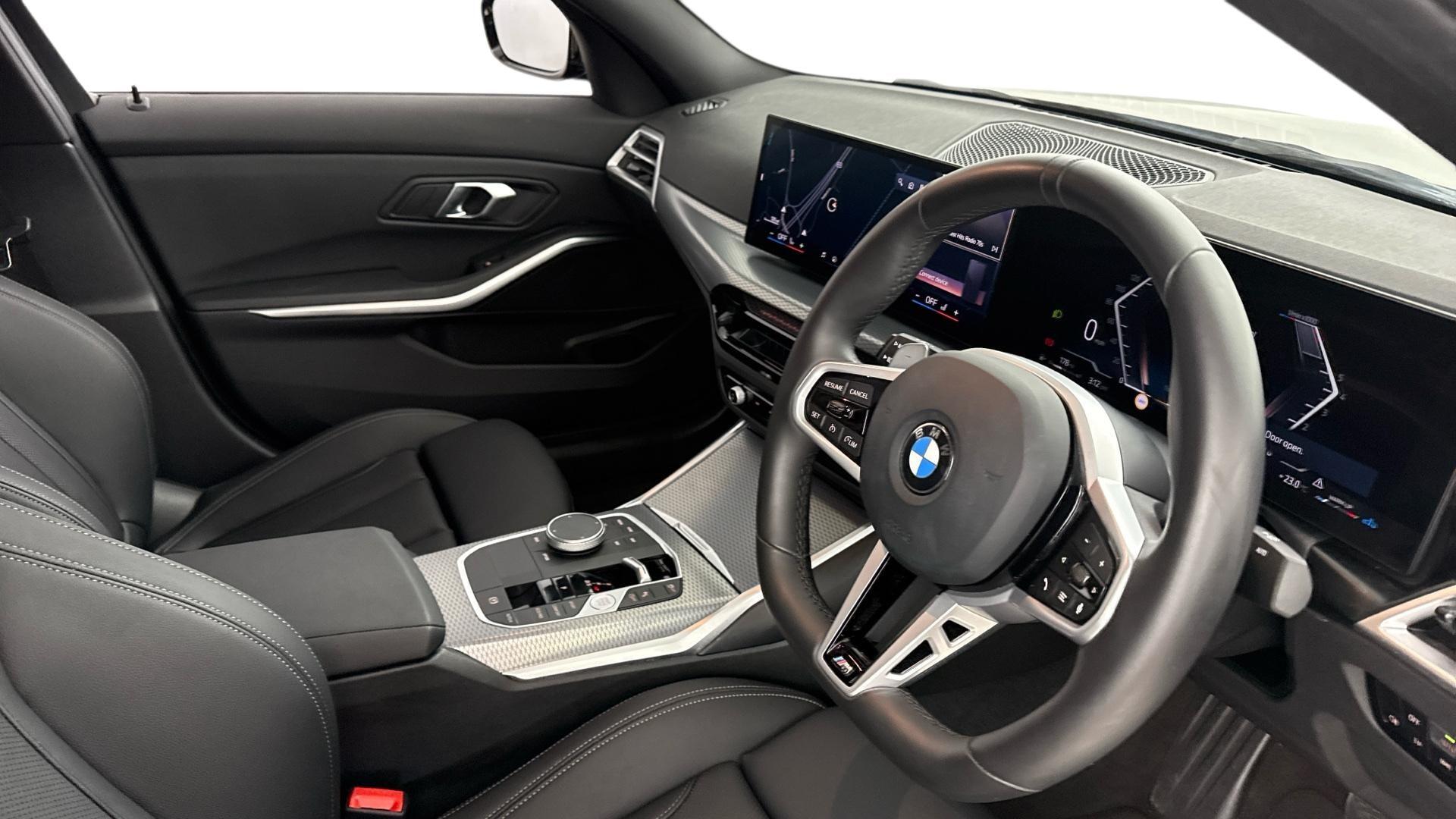 BMW 3 Series view 6