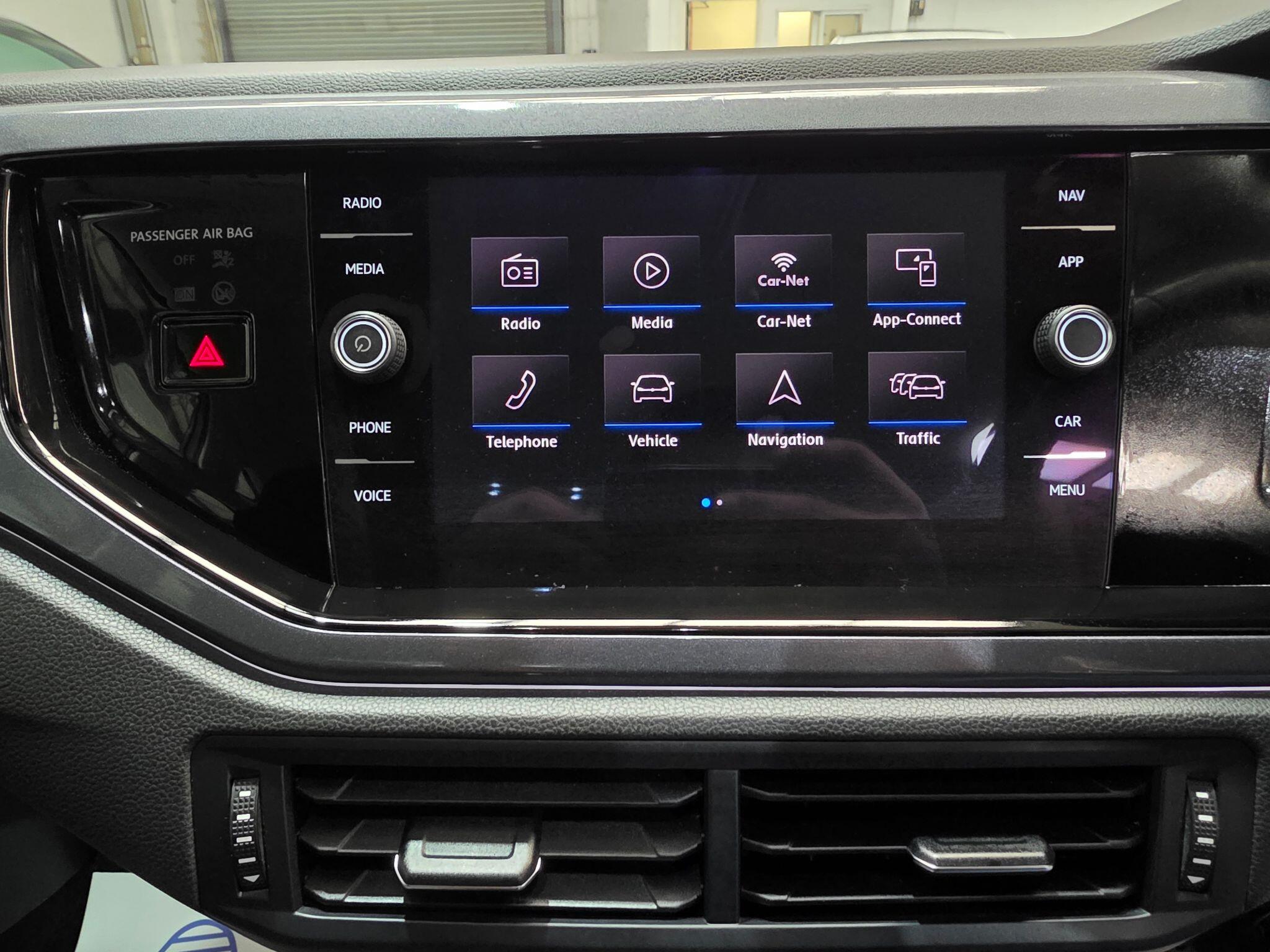 Volkswagen Polo view 8