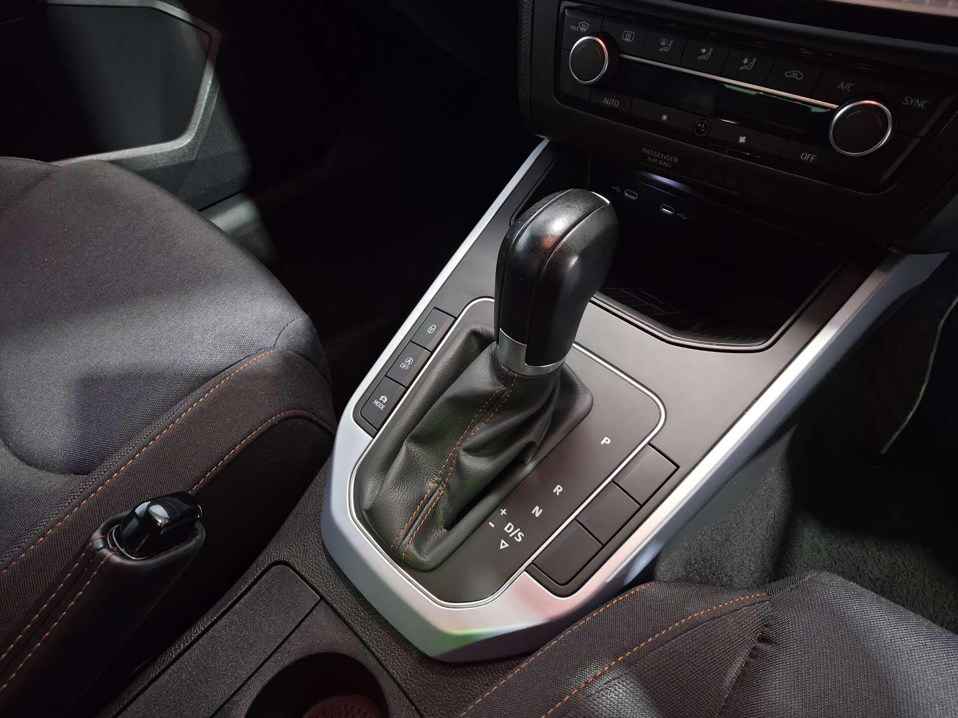 SEAT Arona view 15