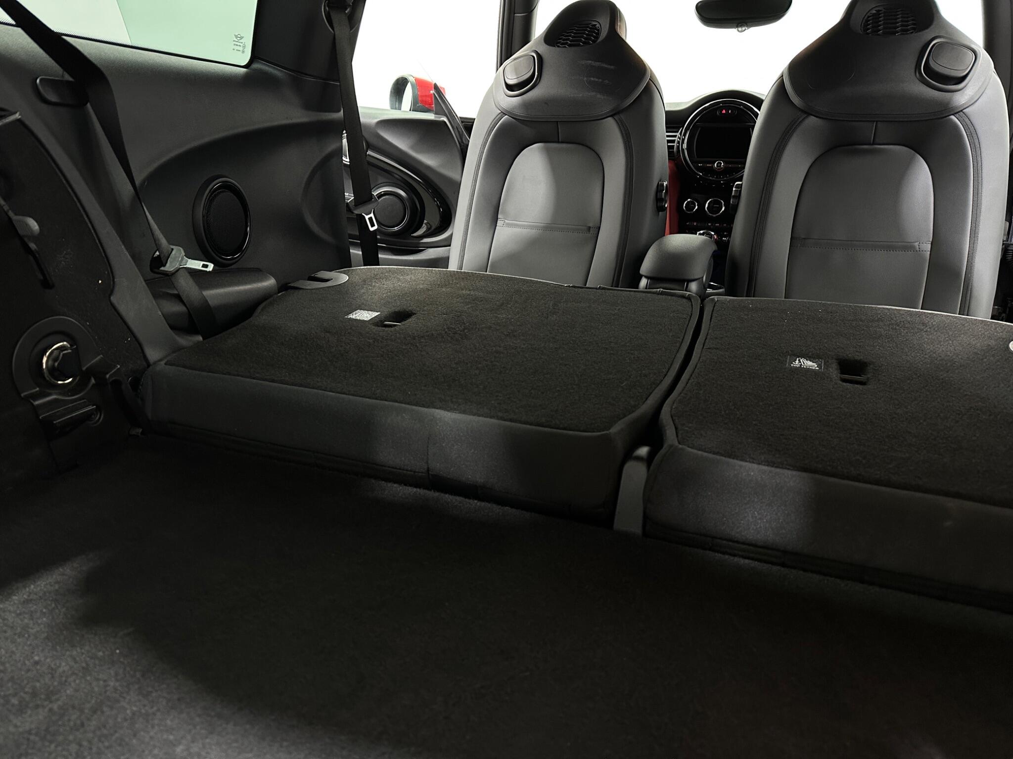 Mini Hatch view 42