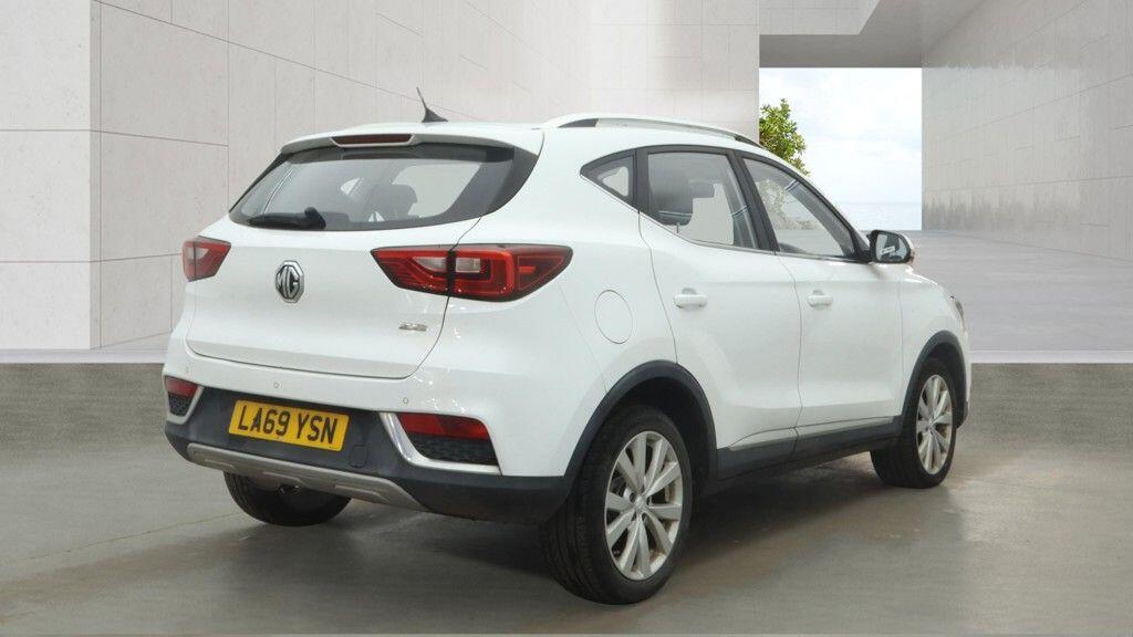 MG ZS view 3