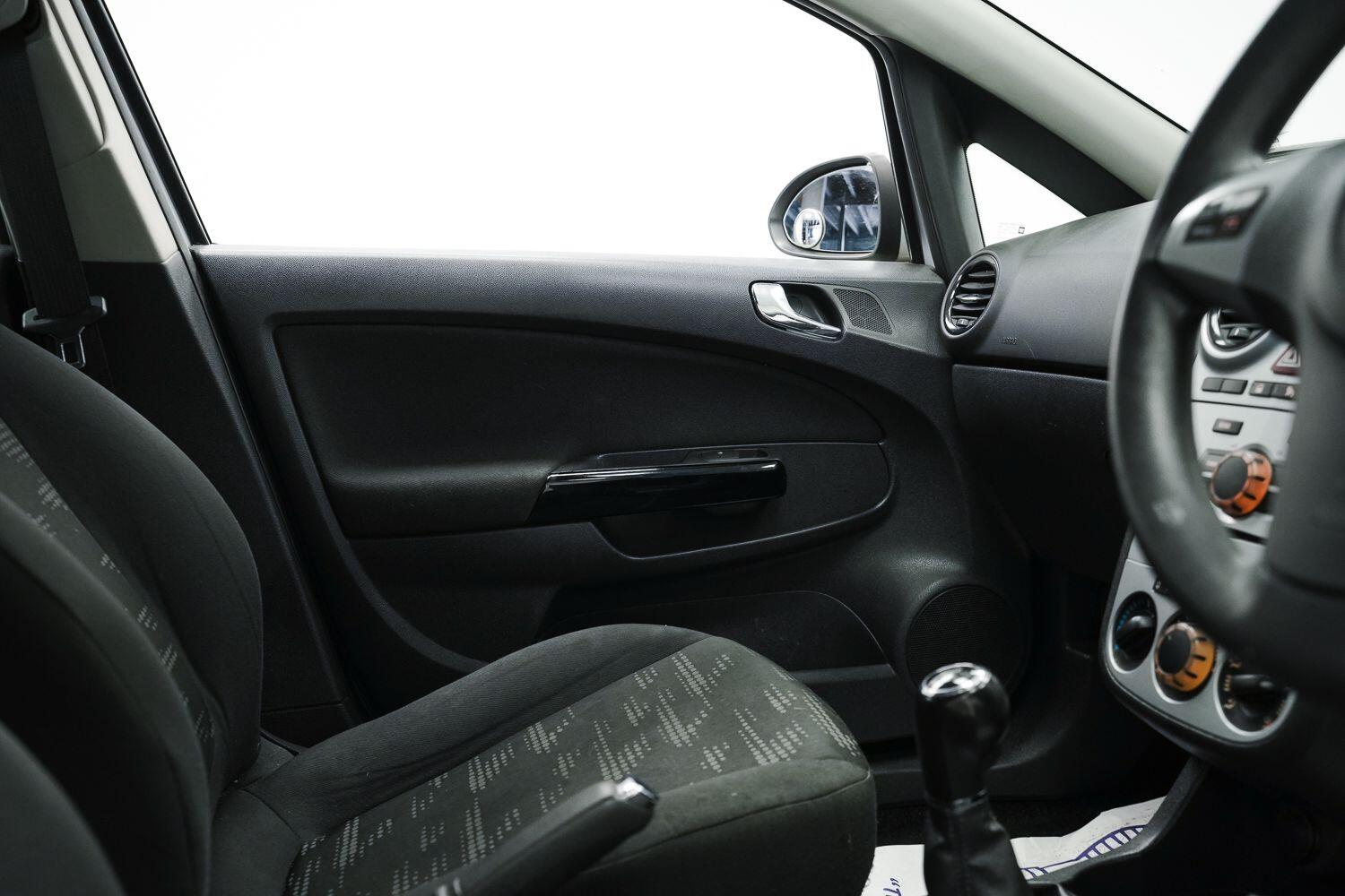 Vauxhall Corsa view 20