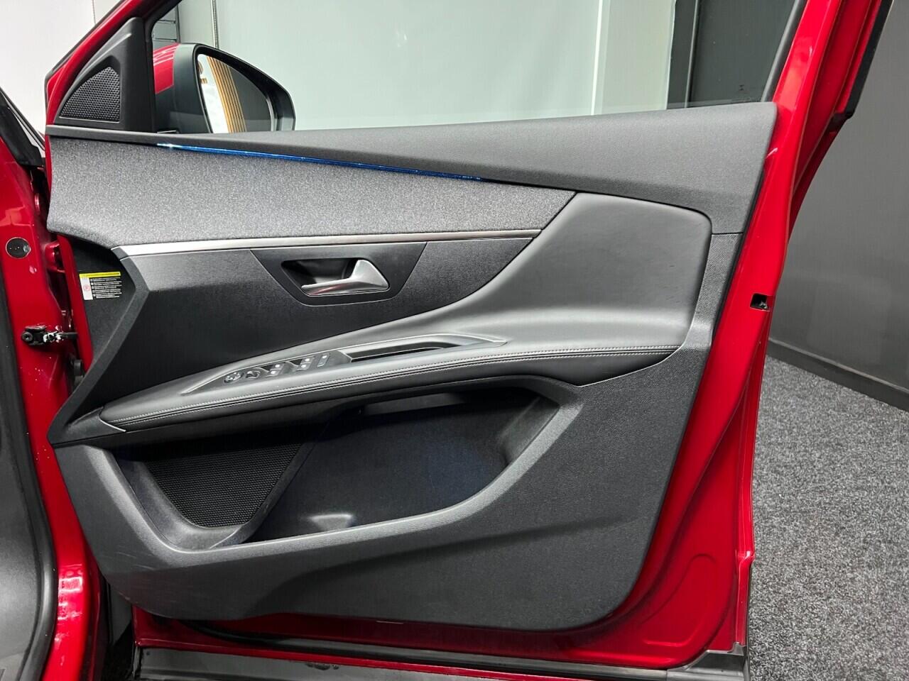 Peugeot 3008 view 32