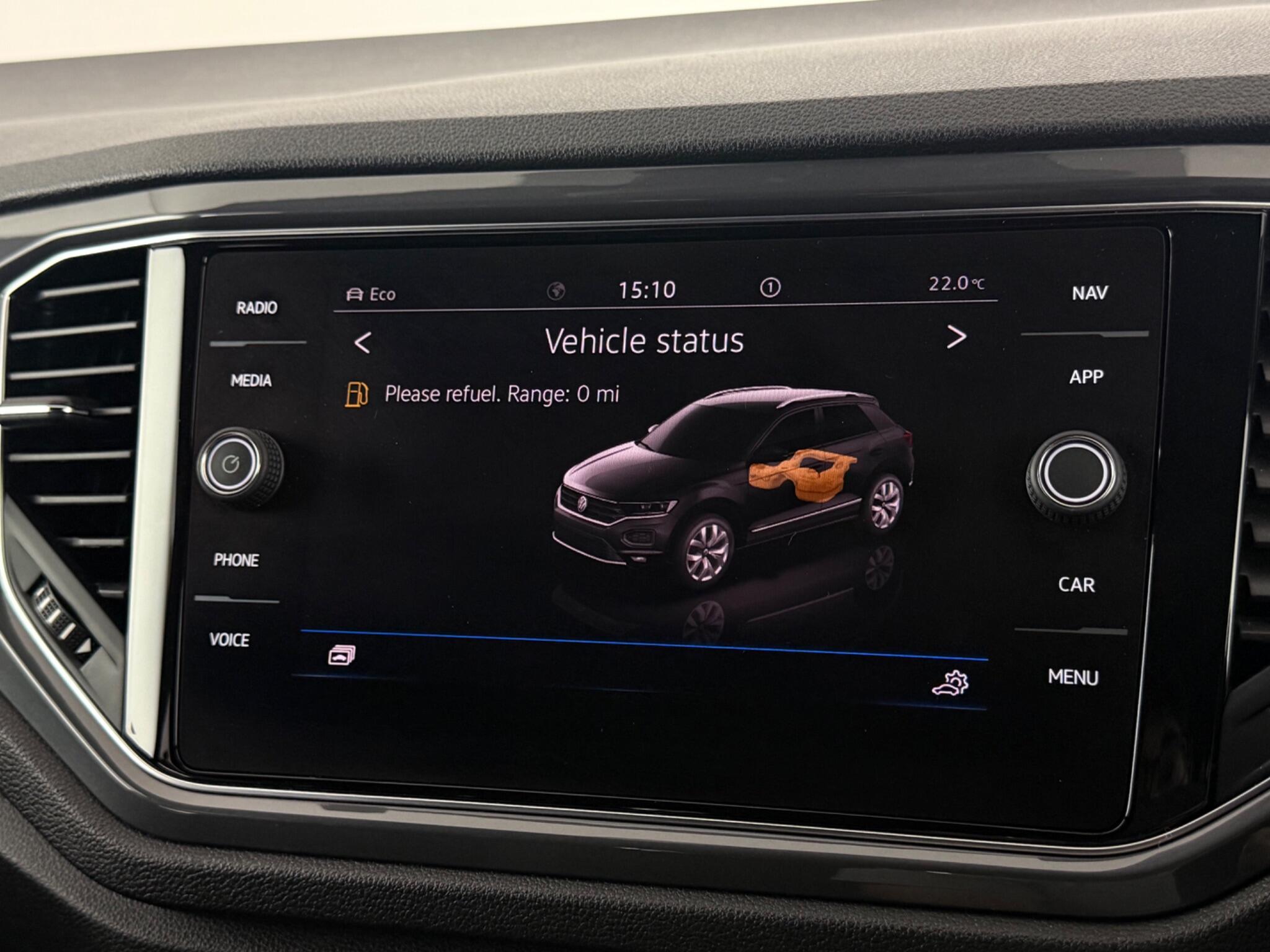 Volkswagen T-Roc view 23