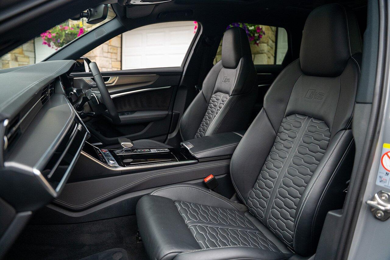 Audi RS6 view 77