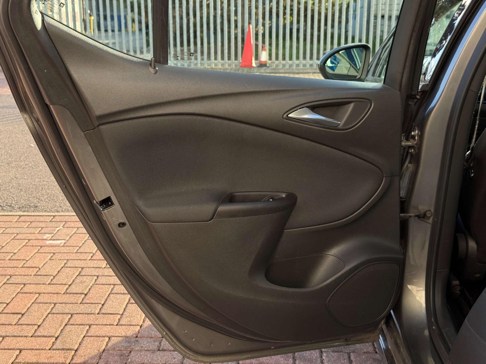 Vauxhall Astra view 31