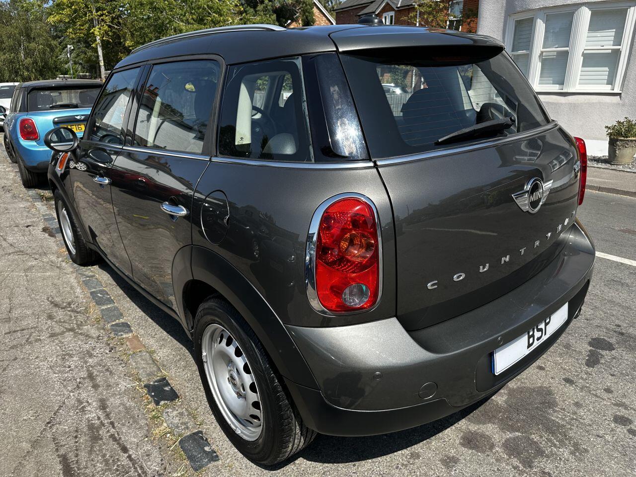 Mini Countryman view 19