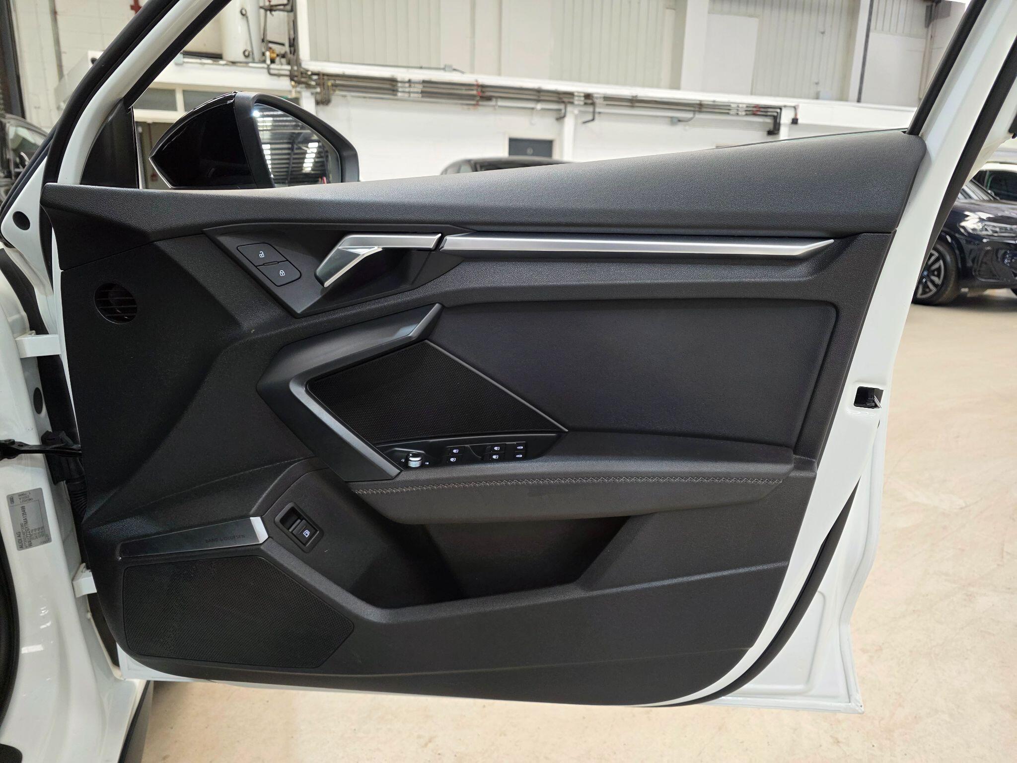 Audi A3 view 14