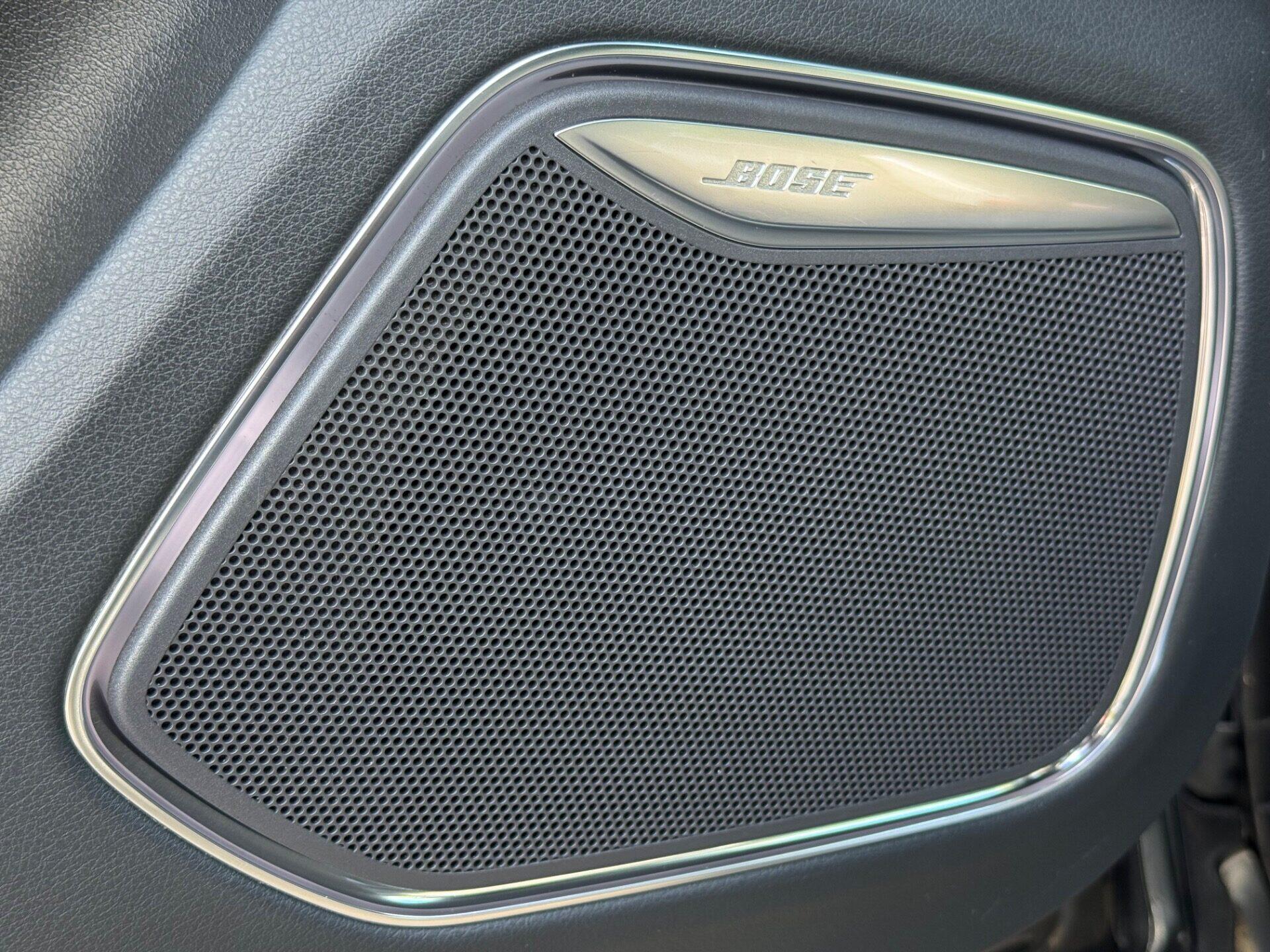 Audi Q3 view 22