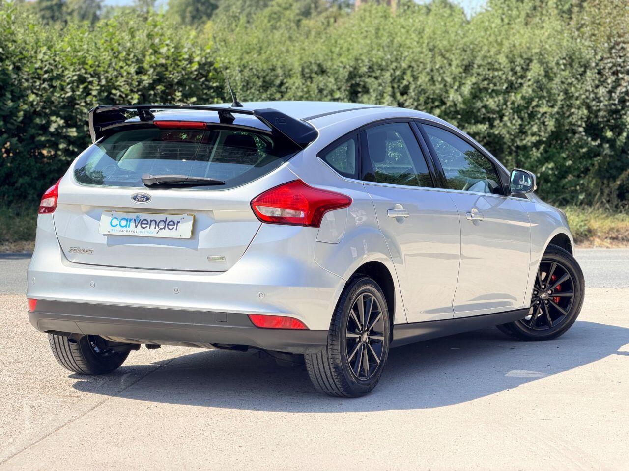 Ford Focus view 5